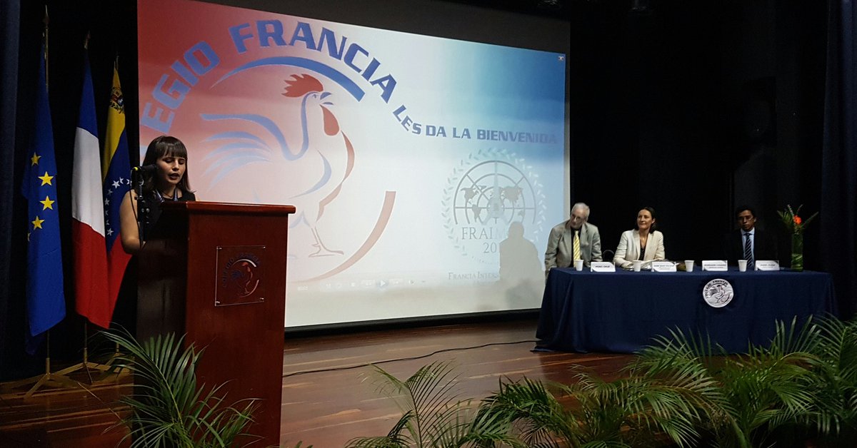 UEenVenezuela's tweet photo. Madeleine Facendo, Secretaria General del FRAIMUN 2017, Francia Interschool Model of United Nations durante la inauguración de la actividad https://t.co/5OoIvdnP8z