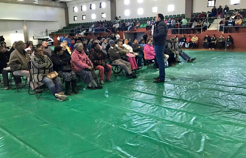 Prospera_MX's tweet photo. En la Mesa de Atención Personalizada en Meoqui, Chih familias beneficiarias PROSPERA reciben información sobre la violencia contra la mujer https://t.co/oOVdwEd73l