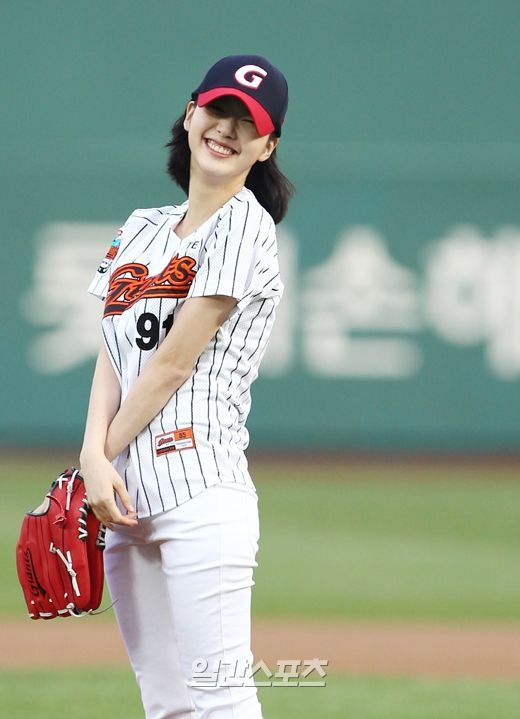 kim go eun pics tweet media