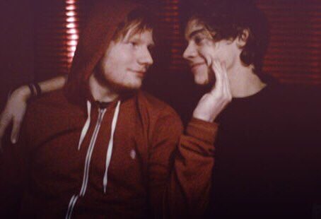plusoflarry's tweet photo. day 3: best friendship https://t.co/L3O4v1fvDG