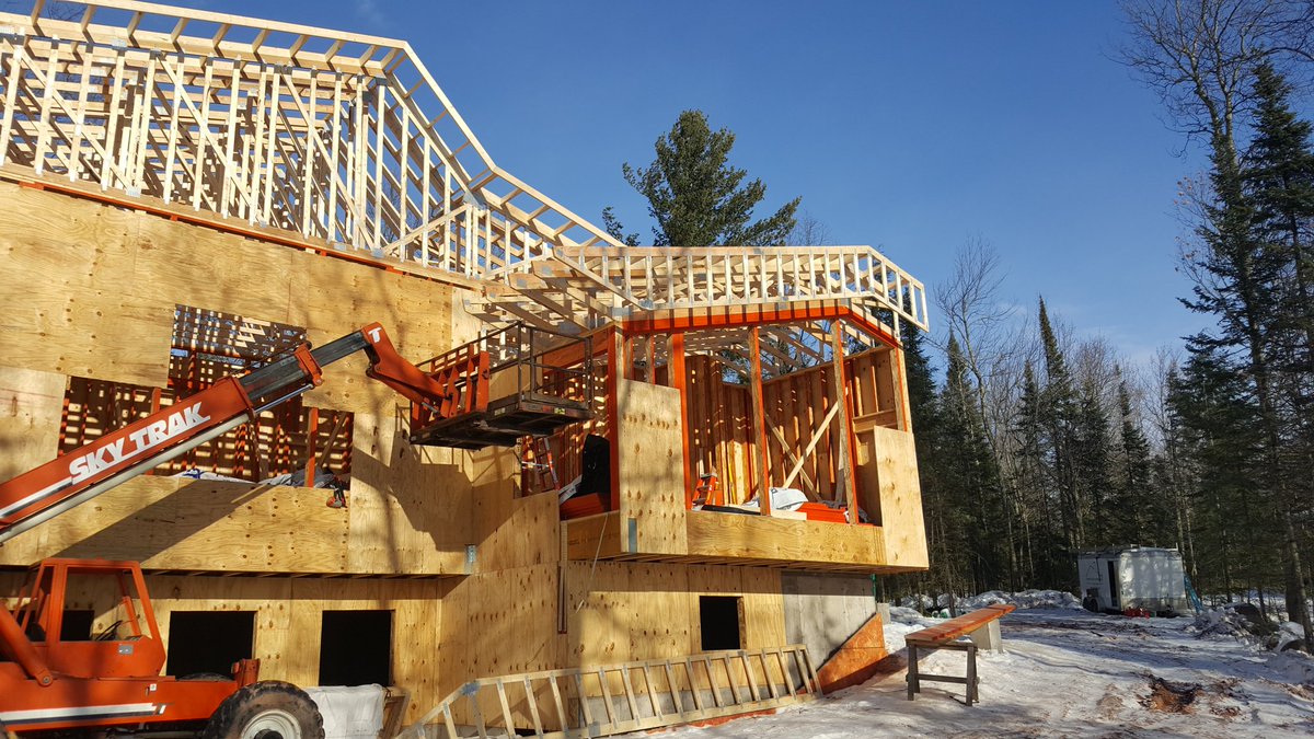 bcarn73's tweet image. Nice to have the sun out today! @Bayfield_WI #customhomes #bcarnahanbuilders #outdoorworkisbest #homewithaview #enjoywinter #framing
