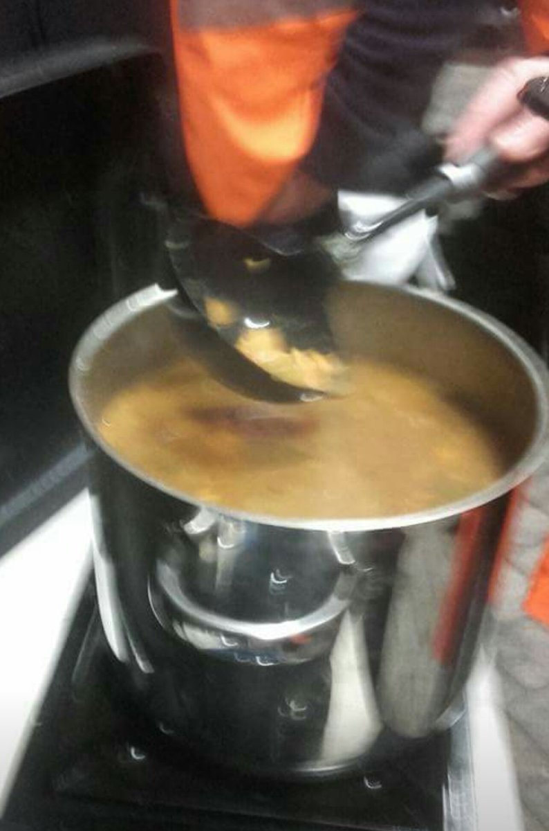 caulmick's tweet image. 'You're not Alone' crew looked after  322 homeless people under Central Bank, Dublin, Friday. #not1home #marian #HomelessCrisis #sidebyside