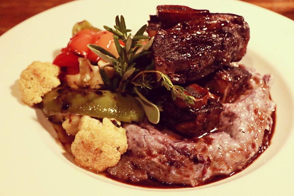 Maude Hunters tweet media