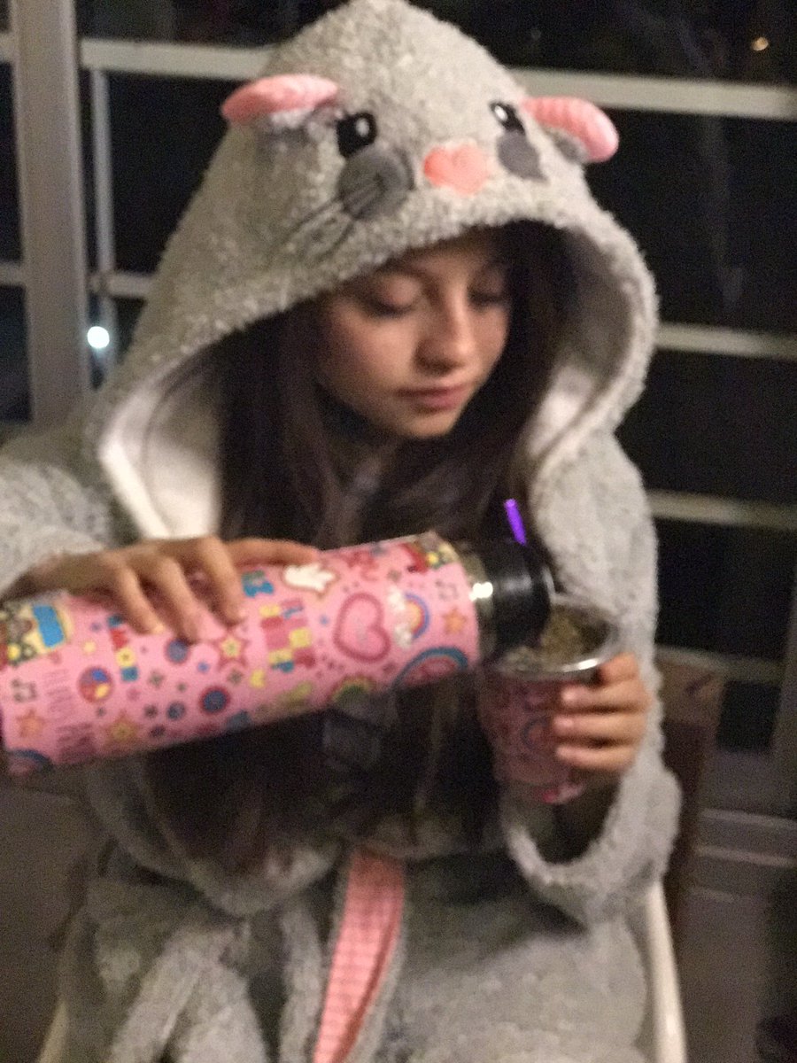 Linda noche ❤️❤️❤️ (tomando mate) 🙈🙈🙈