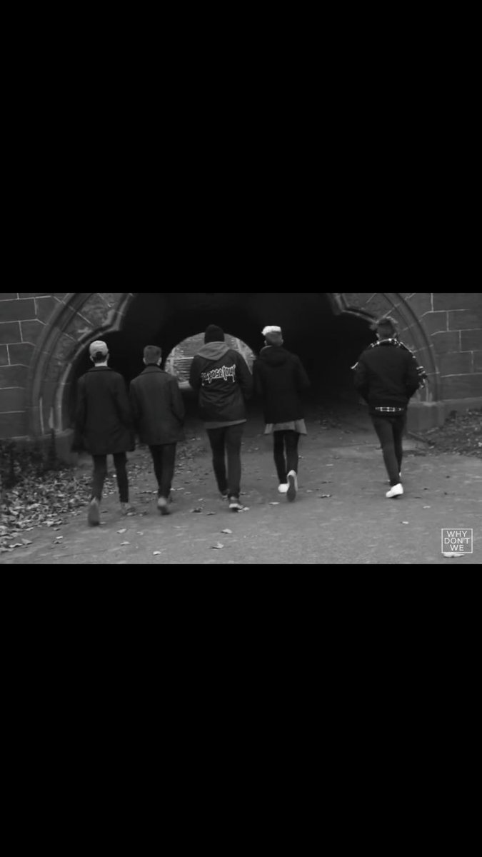 SamCollinsLover's tweet photo. #WDWFree I love this video so much! So proud of all of you! Happy 4 months! Have fun tonight! See u in amityville https://t.co/1SIlofzMV4 π https://t.co/BN2FQ1VgIl
