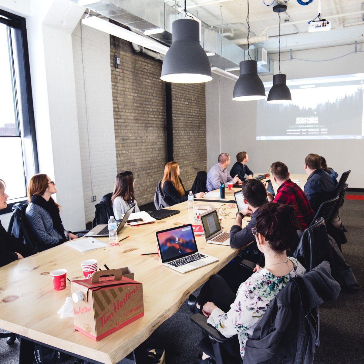 NorthernComm's tweet photo. Great morning talking social media marketing strategy with the @FanshaweKinlin Digital Consulting program. Thanks for joining us! #LdnOnt https://t.co/r2vOcq3U9W