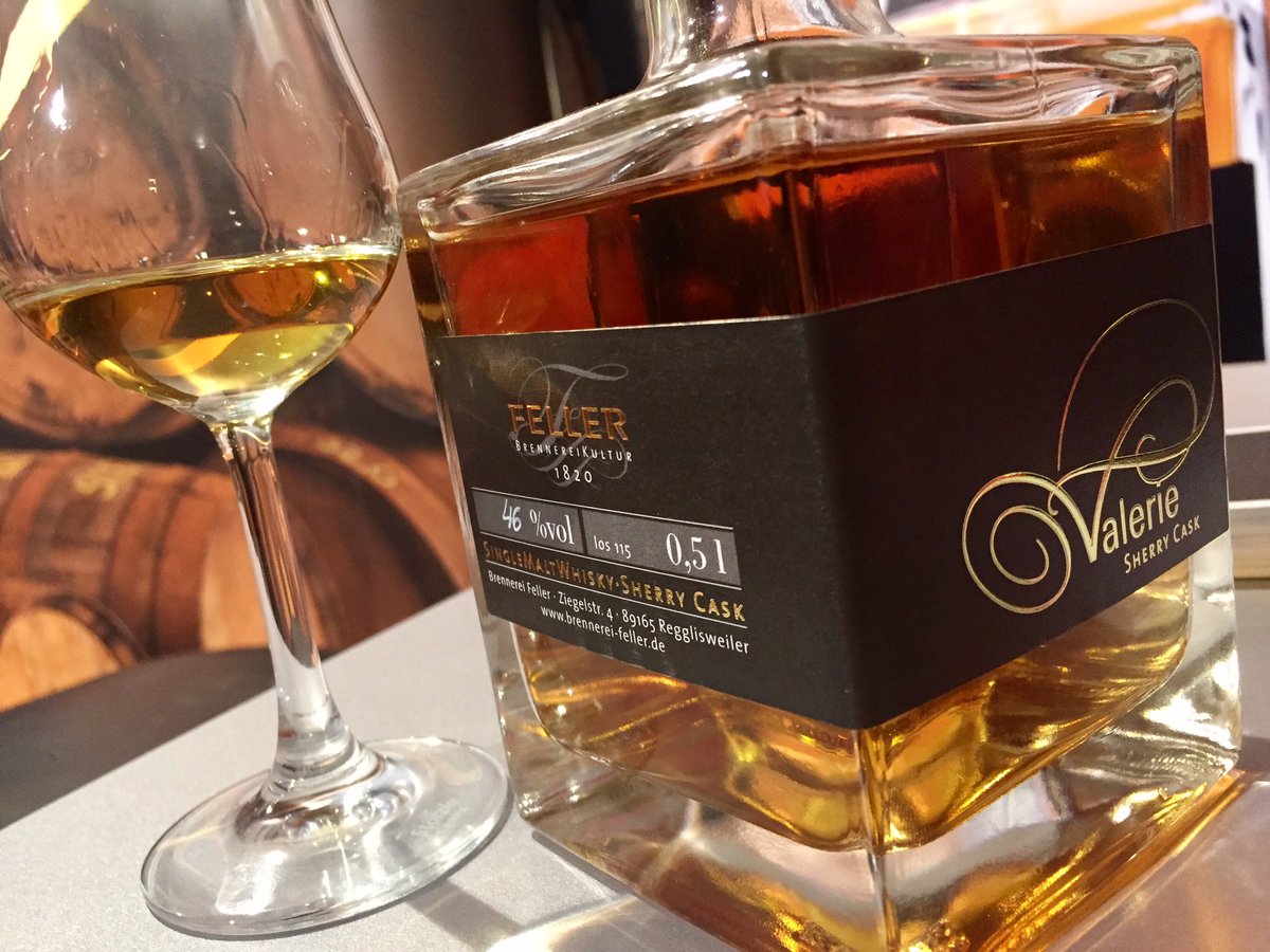 hoomygumb's tweet photo. 6-fach destillierter Vallerie-Whisky von Feller. #0711spirits https://t.co/rjB3cGyHAC