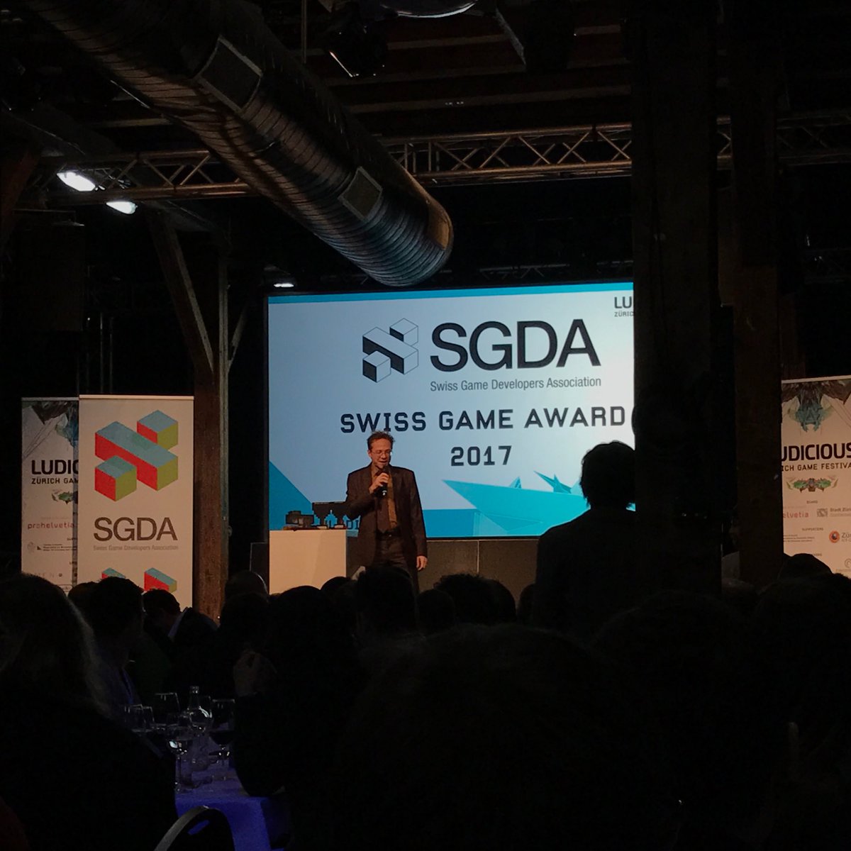 SGDAch's tweet photo. Adam is irritating the audience #inagreatway #swiga #ludicious17 https://t.co/IUQ75hr9zq