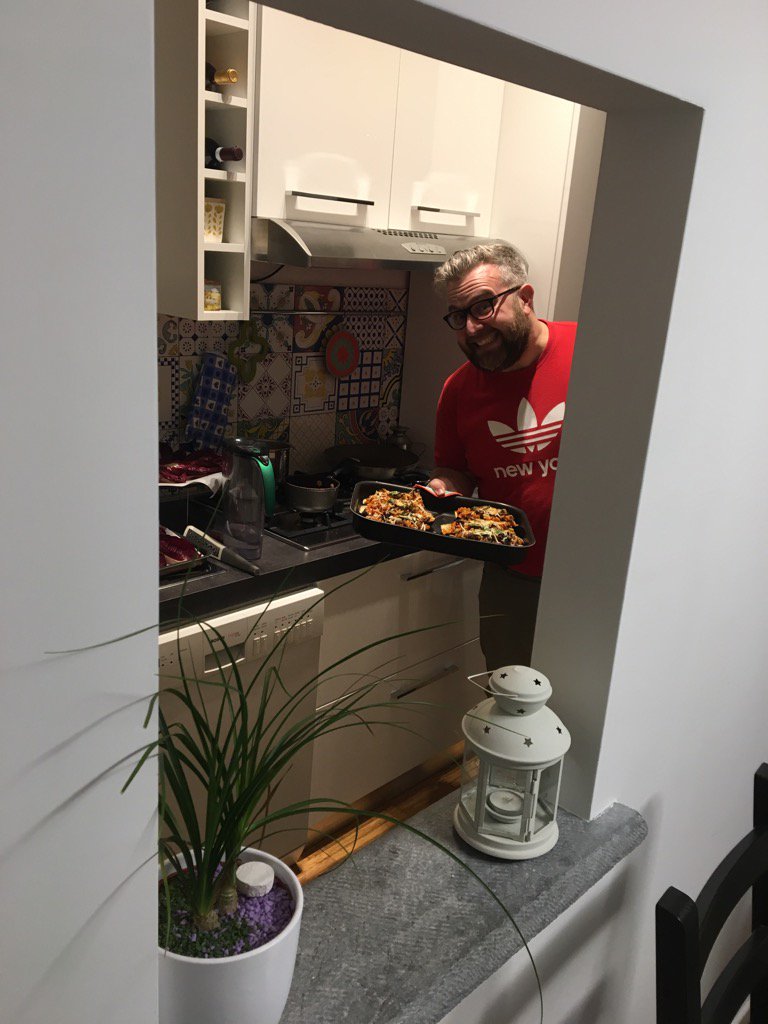 MarioMontiGuarn's tweet photo. #guido #cucina #minale https://t.co/tKDAfgMakX