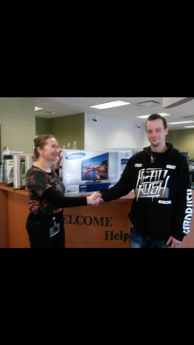 _Betty____'s tweet photo. Lucky Customer! @_Betty____ @ToddLinnen_TD @absmitherz @BrianGervais_TD @dancey_td @_Betty____ @_Corissa_S_ #htww1 #theABNexperience https://t.co/zkWVNcvZJw
