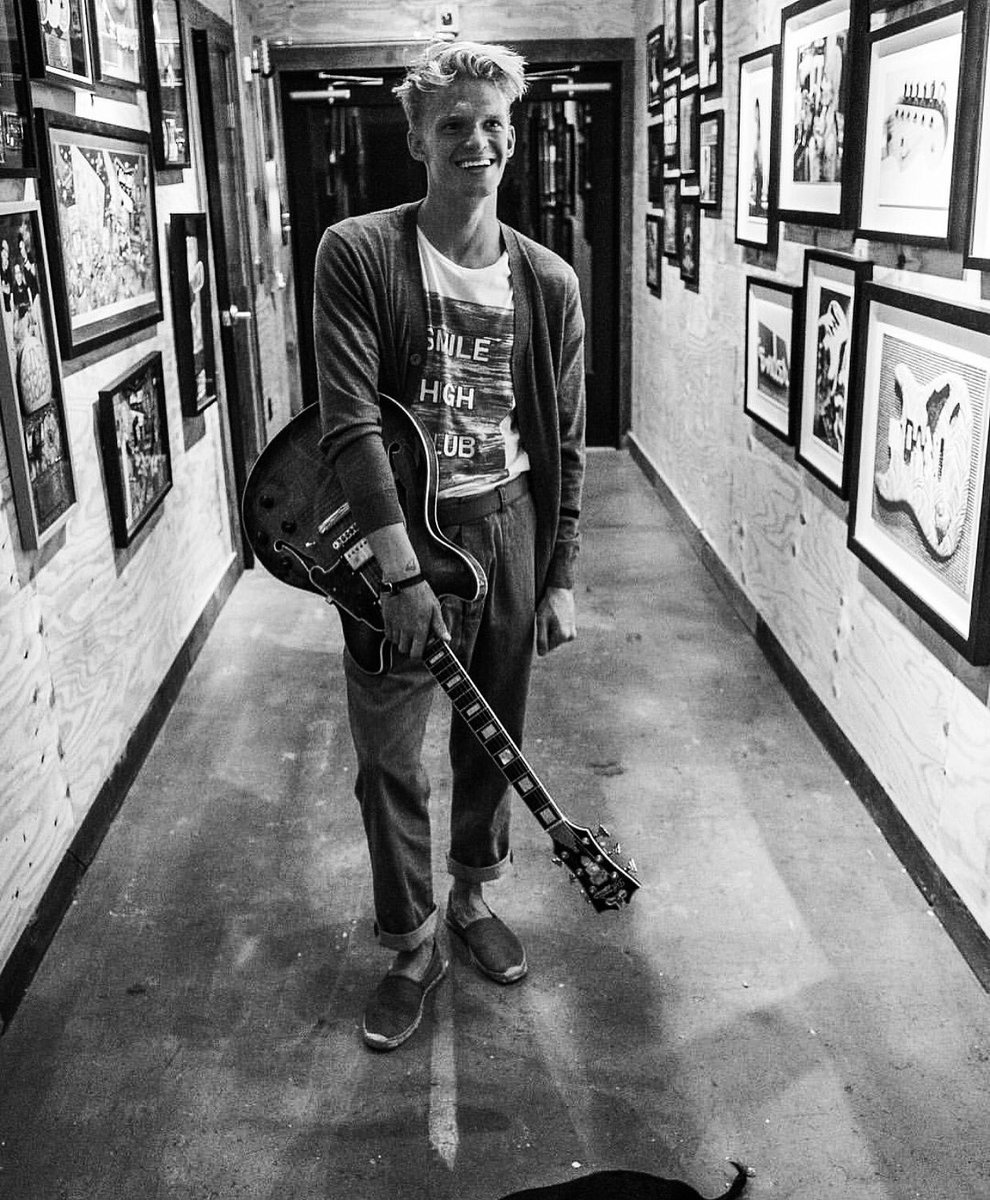 CodySimpson's tweet image. STUDIO. SMILE FOR DA WILD