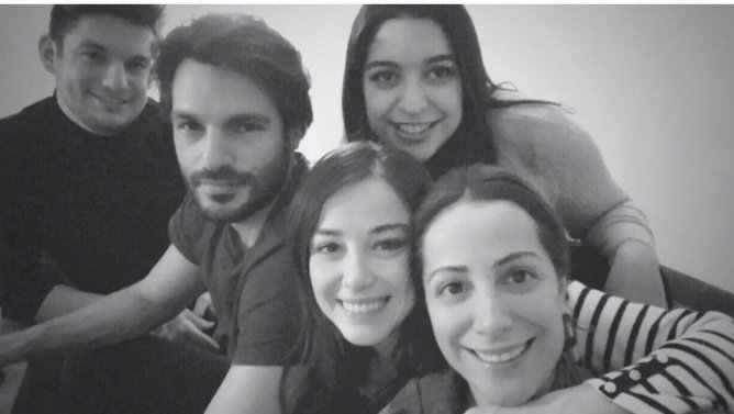 teamozser's tweet photo. 27.01.201♥ #ÖZSER https://t.co/c0PvLy3hWx