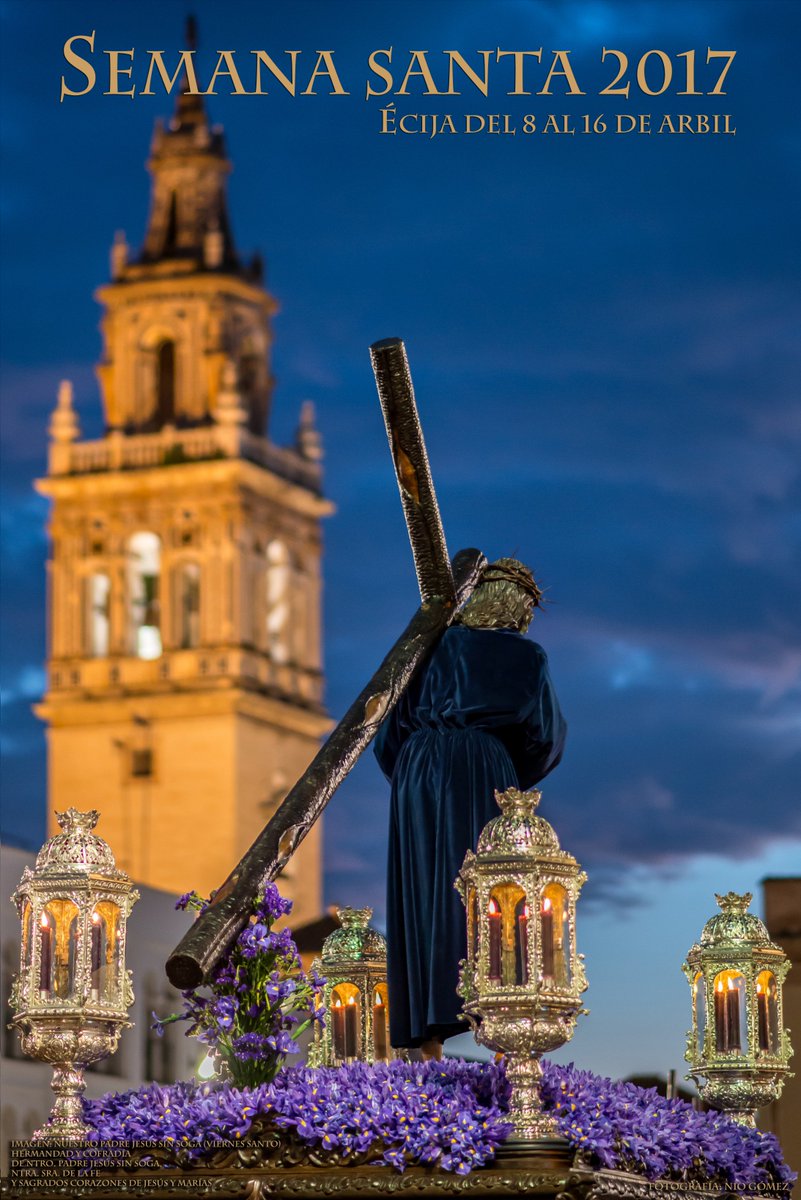 Niogomezz's tweet photo. El señor camina con su Cruz hacia la crucifixión, hace su particular camino pasando por nuestra torre de Santa María #SemanaSantaÉcija2017 https://t.co/LK2SoO1feM