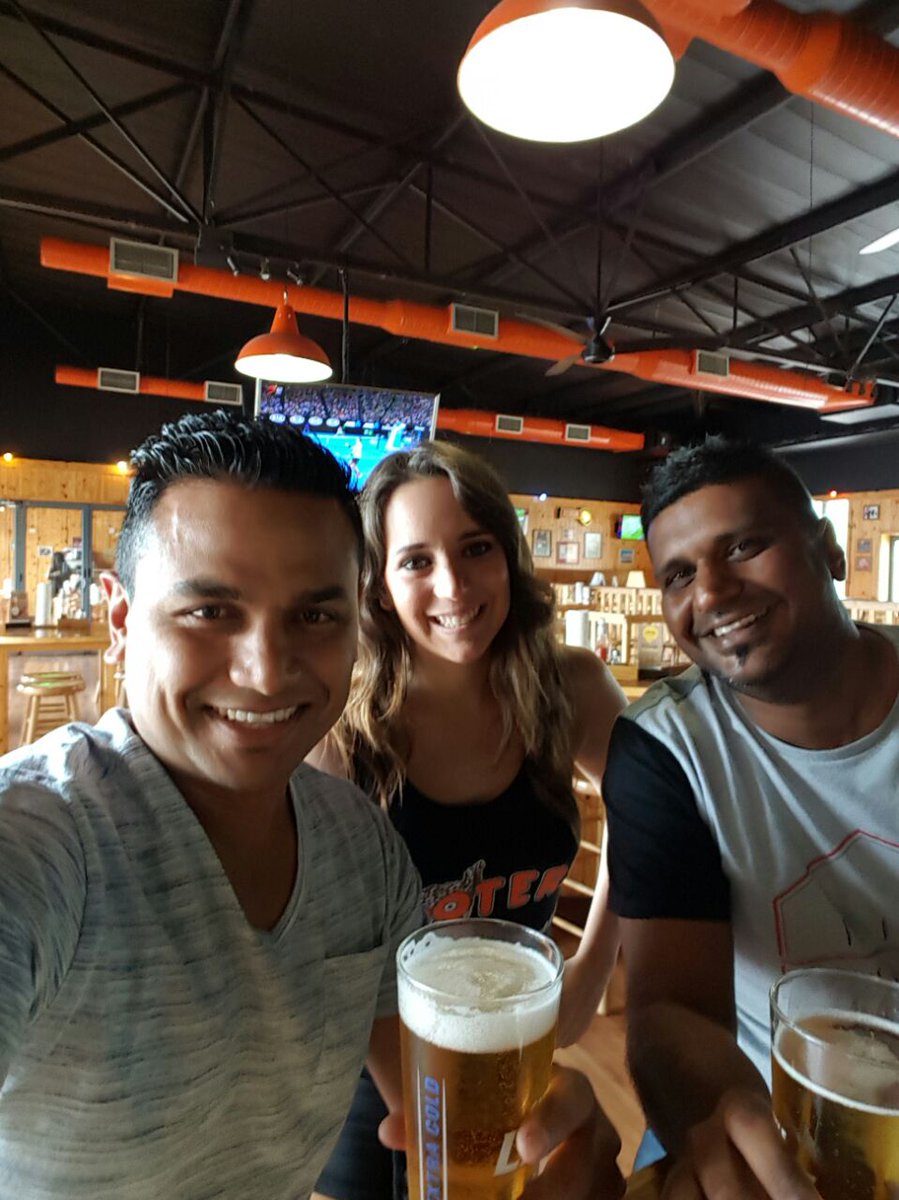 KaveshanChetty's tweet photo. #AboutLunch @Hooters_SA with @AdheerL... Good seeing you again brother... https://t.co/bo3oTwk4vq