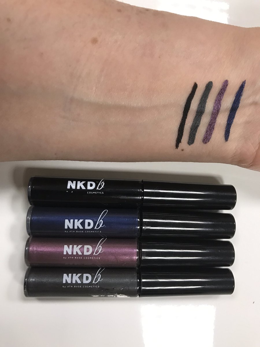 4thBaseCosmetic's tweet photo. Glam up this Friday night with our liquid metallic coloured liners #liquid #liquidliners #eyeliner #mua #beautytips #beauty #FridayFeeling https://t.co/pM8ANzUrTM