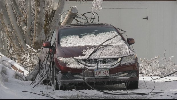 hydroottawa's tweet photo. Our thoughts are with all the New Brunswickers affected by #2017IceStorm & @NB_Power crews working to restore power. #StayStrong #StaySafe https://t.co/RLqOPq0m4Y