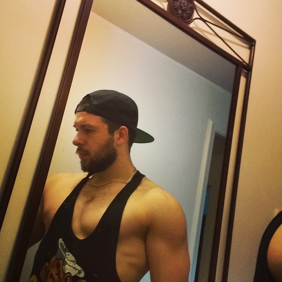 SmFitgainz's tweet photo. Today was a great day, chest day! #keeppushing #trainhard #neversurrender #yourethefutur https://t.co/q6f1nT90Sx
