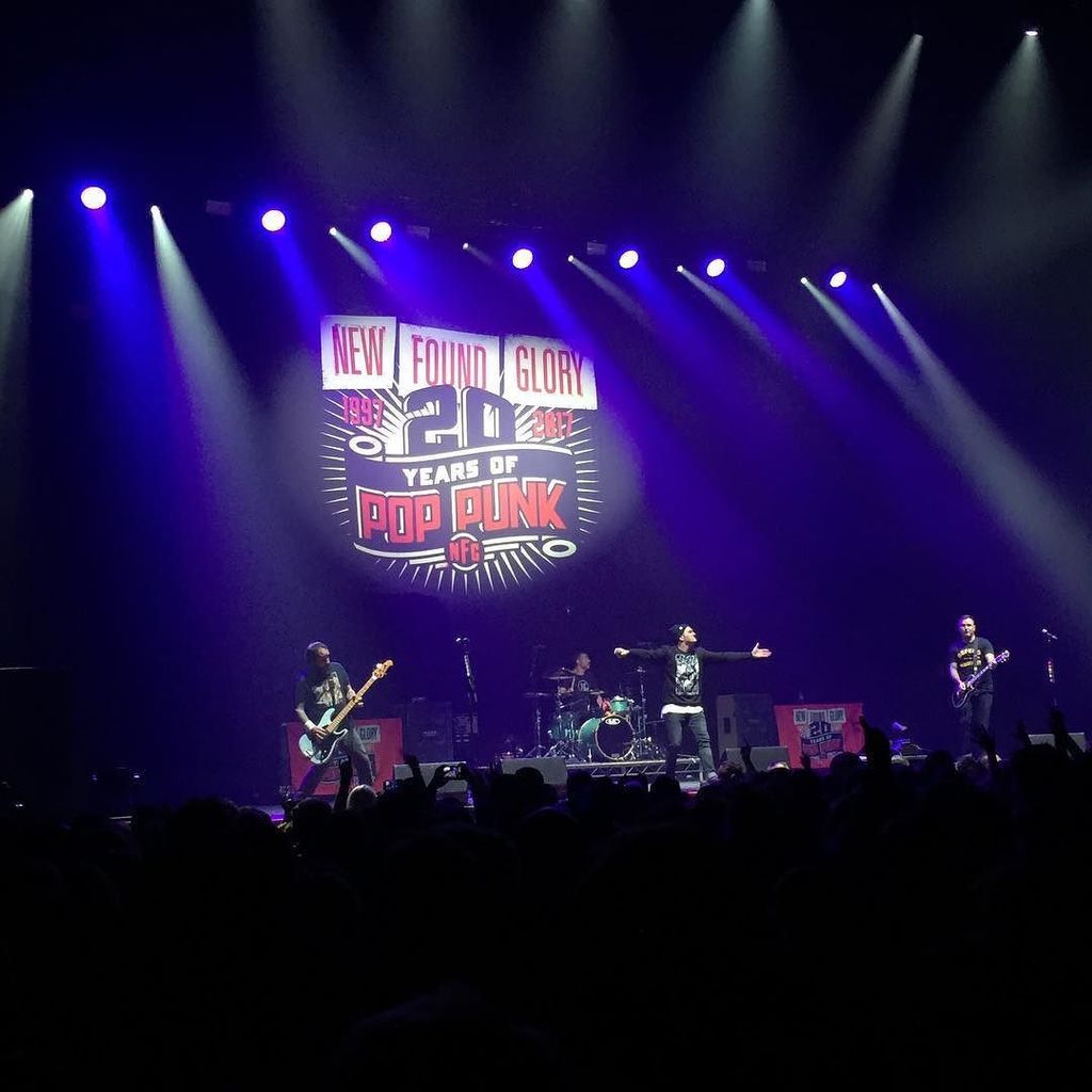 gianniricc's tweet photo. #newfoundglory https://t.co/K83NaDvUFl https://t.co/0NAqBX6Gfv