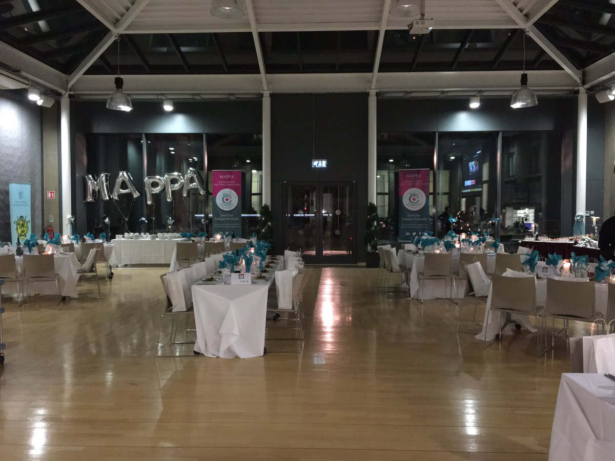 SarannaMoony's tweet photo. Beautiful setting for MAPPA's dinner tonight #MAPPAdinner2017 @MountAnvillePPA https://t.co/OMH1LQgwtb