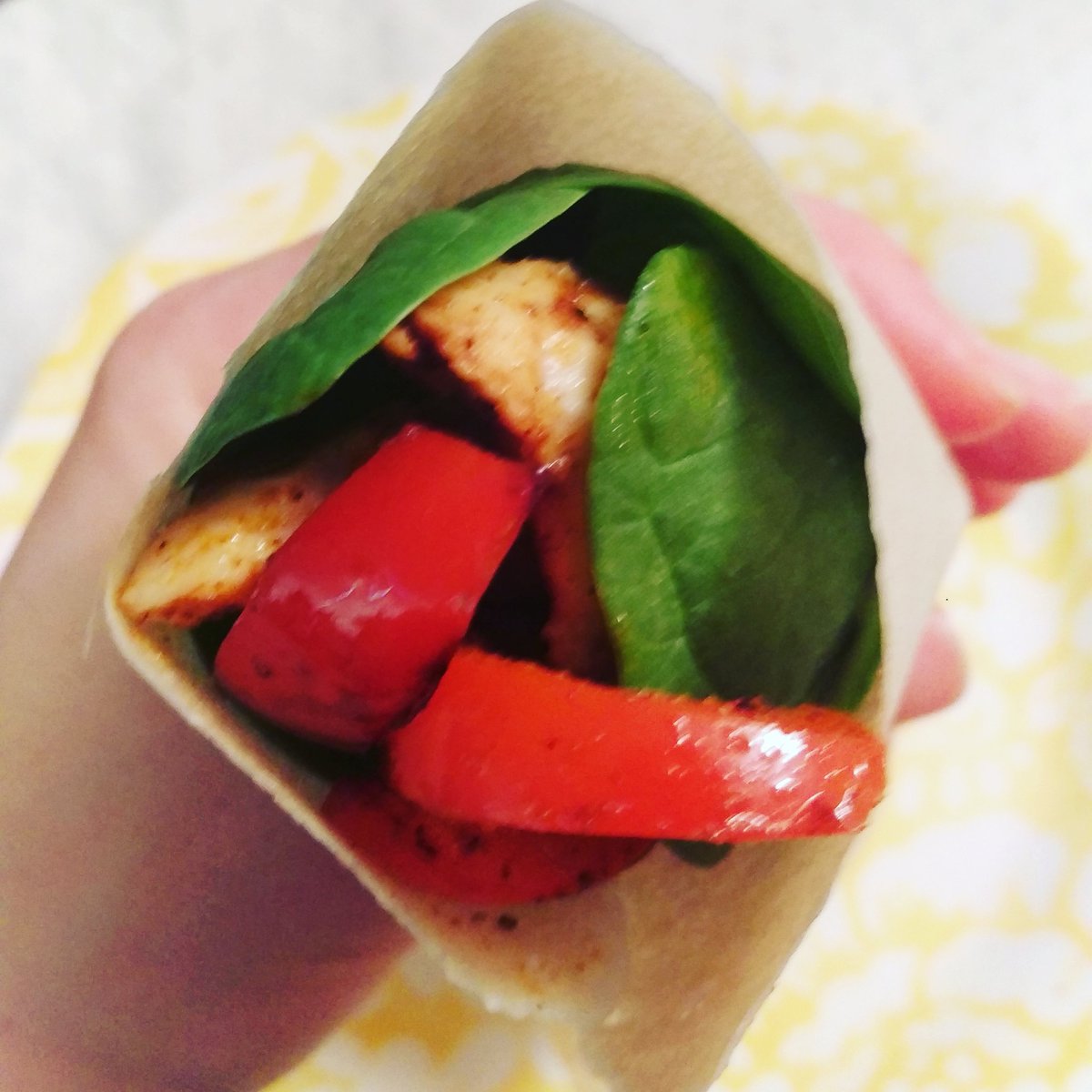 Simply_Nurtured's tweet photo. Chicken fajitas with #paleowraps! #paleo #lowcarb #Keto #lunch #paleodiet #organic https://t.co/ywABEHcB9i