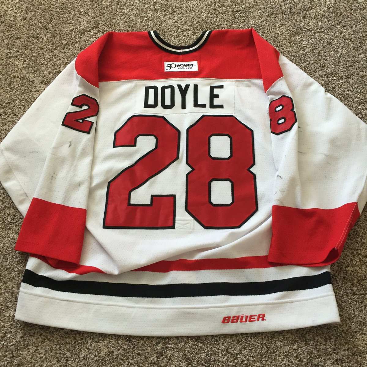 tinnerheath's tweet photo. For this afternoon's main event. @SCSUHUSKIES_MH alumni @mikedoyle_12 #gameworn #GOHUSKIESWOOOOO https://t.co/5JElyWd3vI