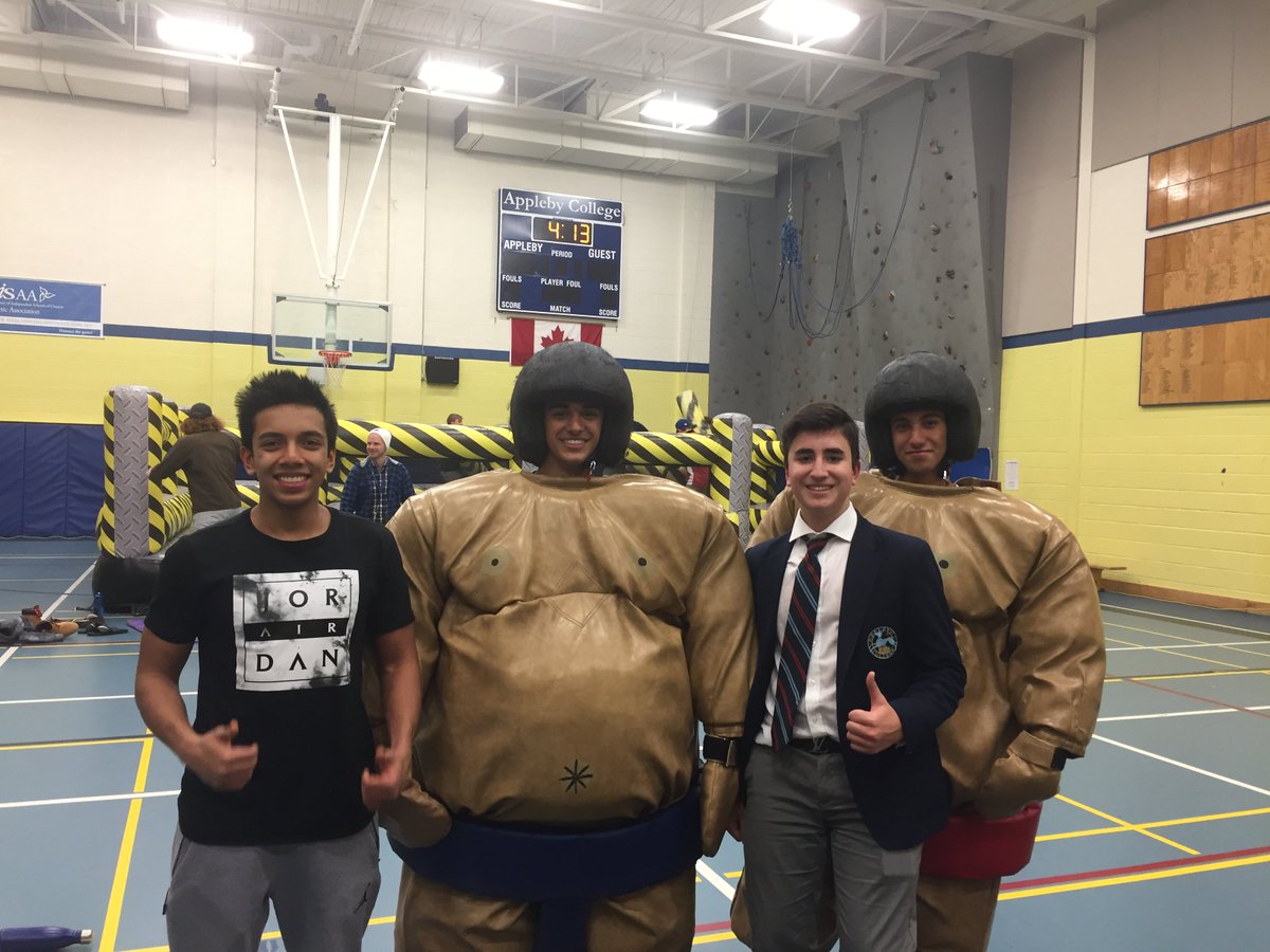 UpperSchoolPref's tweet photo. Inflatables going on in the gym for the Canadiana community weekend! Come check it out! https://t.co/JoMA0t0C5m