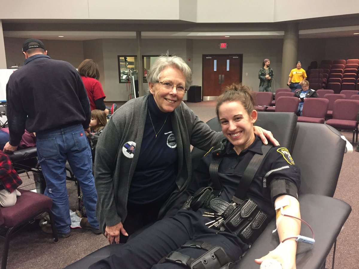 Donating blood <a href="/ColumbiaPD/">ColumbiaPD</a> #rememberingmollybowden