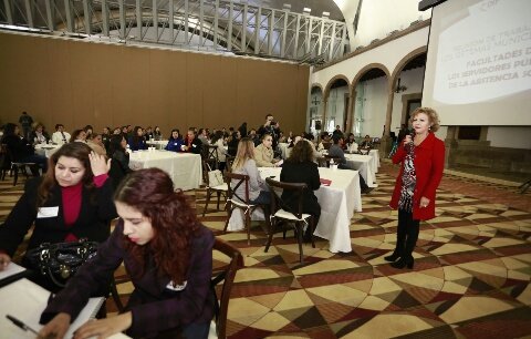 DIF_Durango's tweet image. &quot;Llevemos los programas sociales de manera transparente a quién realmente los necesita&quot;, Rocío Manzano, directora de #DIF