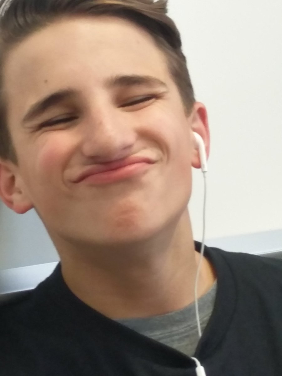 asianfuu's tweet photo. Happy birthday mountain man @bminifie17 https://t.co/imdOdWddC9