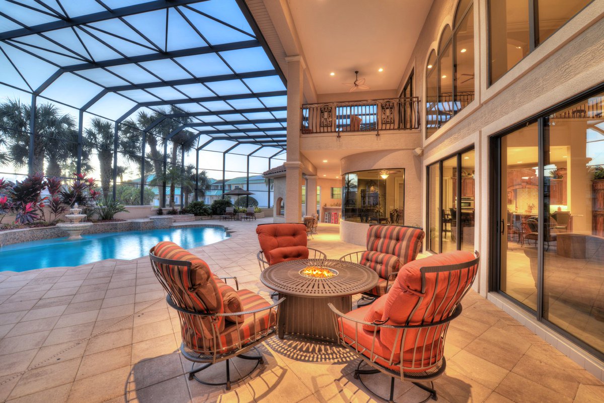 StarsOfPremier's tweet photo. #SpruceCreekFlyIn #HangarHome #PilotLife #7FL6 #TaxiwayHome #CoastWiseHome #GatedComm #GolfCourseComm #Video https://t.co/c6vPfKGzkA https://t.co/DqsTDPKmdD