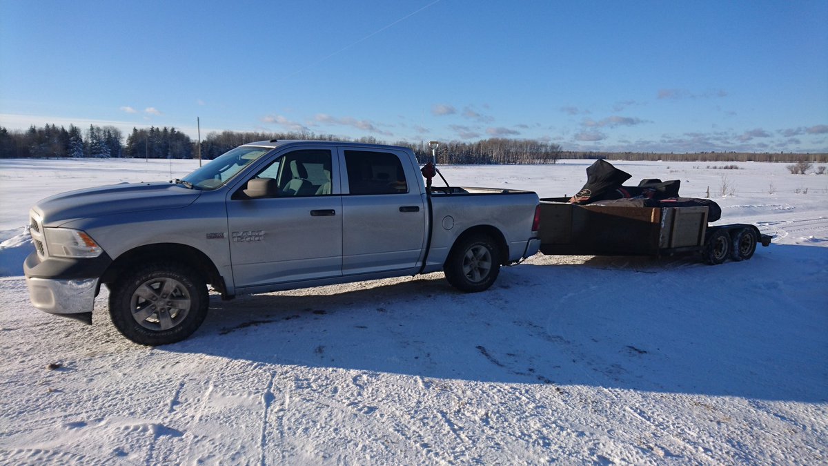 slinger_189's tweet photo. Packed up and ready to roll... Time for some serious laker fishing! 🎣 @AlMclauchlan123 @petesprotackle https://t.co/ufQ3CEDUSw
