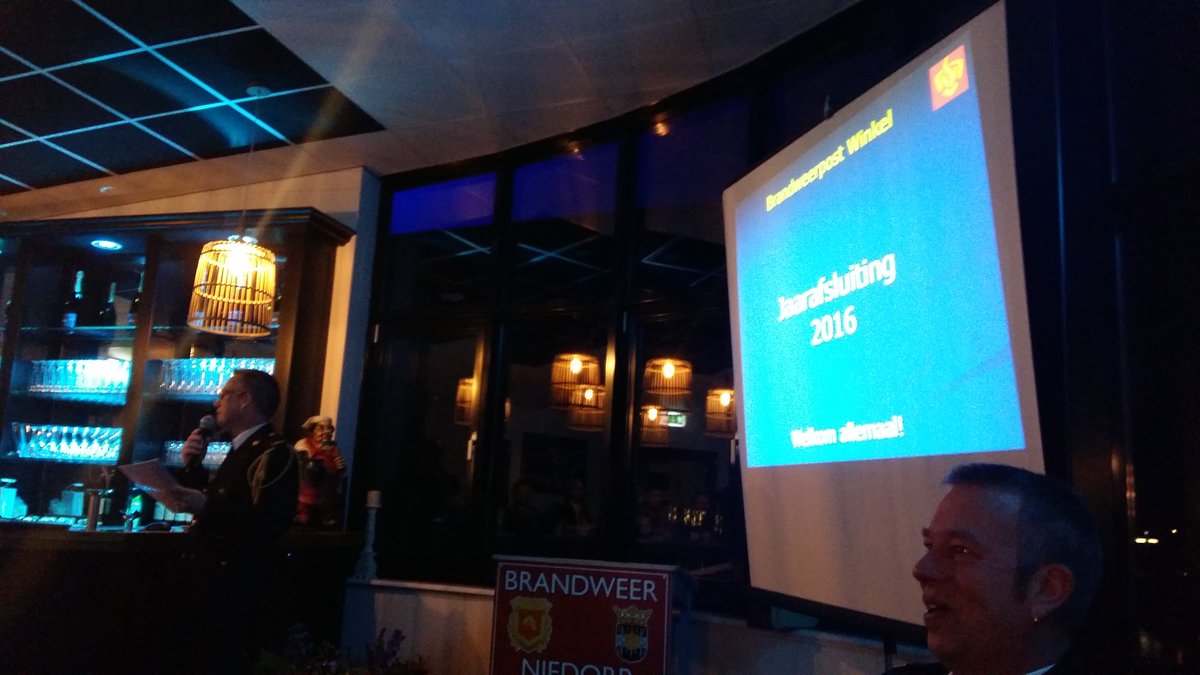 Jan_Idema's tweet photo. Jaarfeest post Winkel: terugblik op bijzondere klussen, lief, leed, eren van jubilarissen &amp; geslaagden, een mooi afscheid. Prachtig gebruik https://t.co/W74zzuEXT9
