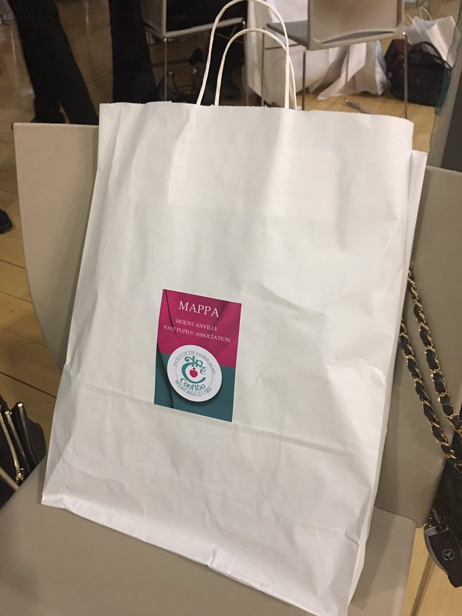 SarannaMoony's tweet photo. Love a good goodie bag #MAPPAdinner2017 @MountAnvillePPA @basketcasedotie https://t.co/VGuE4Iy3XL