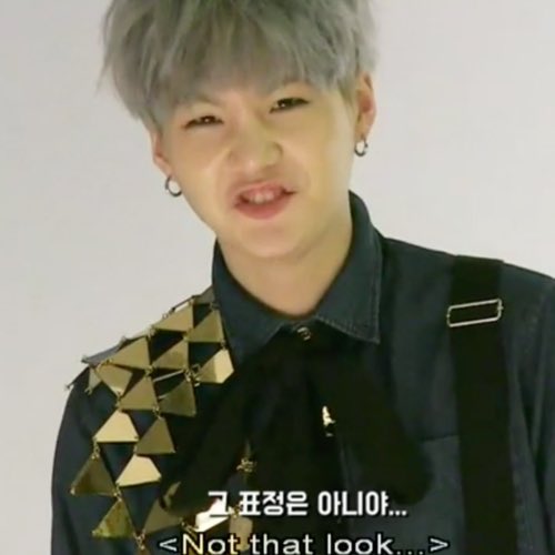 absolutejeon's tweet photo. Yoongi is either a really attractive model or a cute goofball, there's no in between https://t.co/5KFBeTkBRM