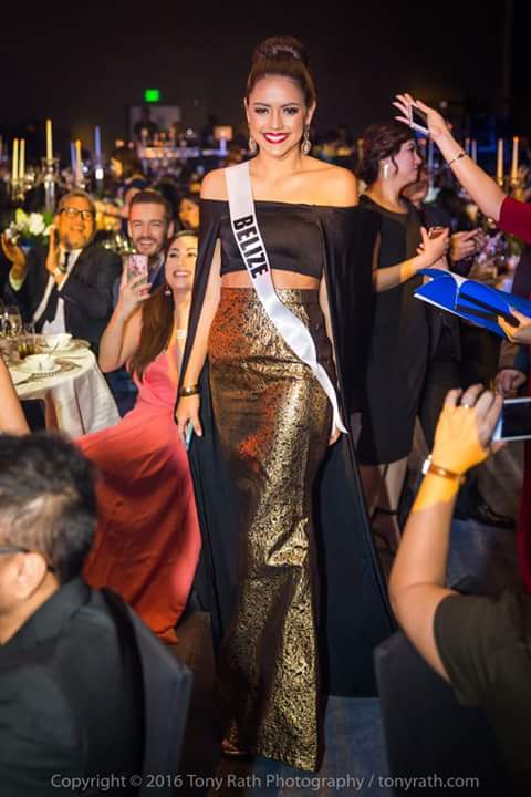 9kari6's tweet photo. #MissUniverse #Belize https://t.co/rgLYXVtpxC