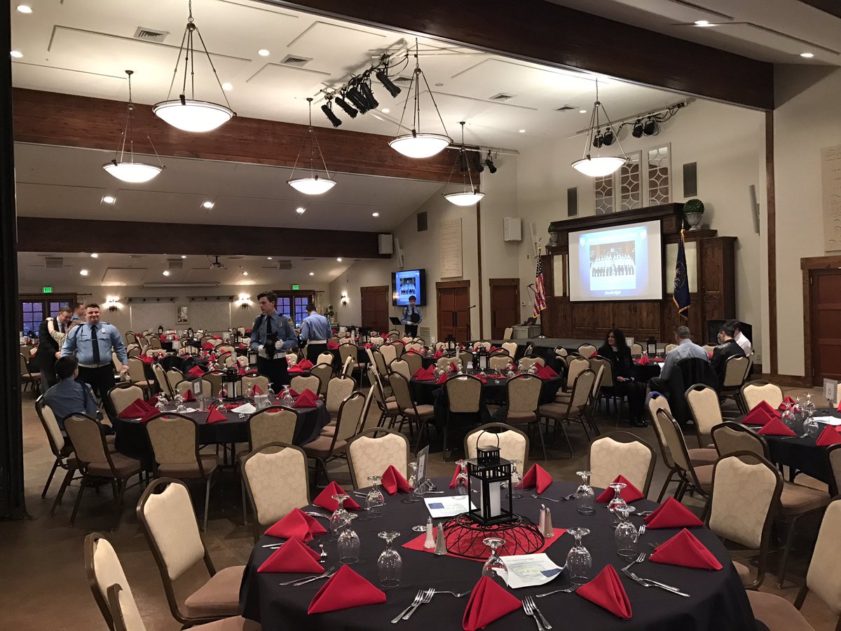 Post9550's tweet photo. Final touches are in place! Explorer awards night 2017! #policeexplorers #sandycity https://t.co/sKDMl1fajq