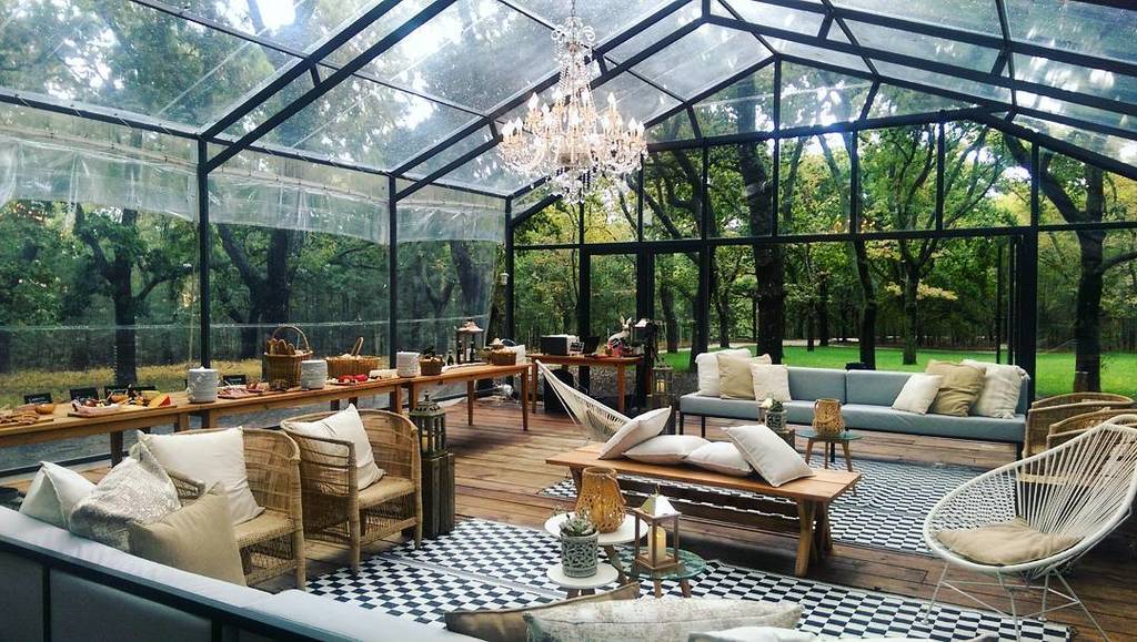 lipglossgirl's tweet photo. More belated venue gorgeousness due to bad signal #DieWoud #julesandlouw https://t.co/1uccspATAX