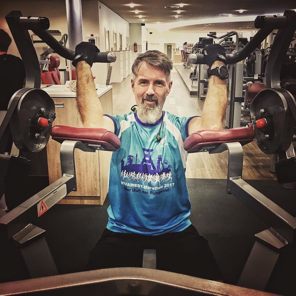 Schwarztaucher's tweet photo. #wintertraining #läuft #wellplus #krafttraining #fitness #vivawest #vivawestmarathon https://t.co/TDGSlJOhVt https://t.co/7NtmBmSNCD