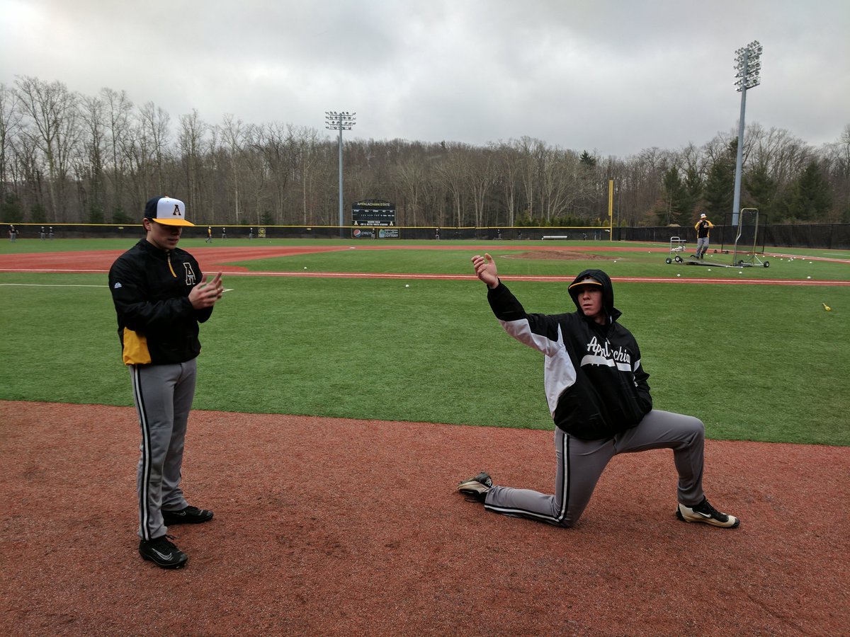 AppBaseball's tweet photo. What, did you think we wouldn't be out there? #75andSunny ❄ 

First day of practice in the books 💪 
2⃣1⃣ days until #OpeningDay https://t.co/iekQIgJ5YJ
