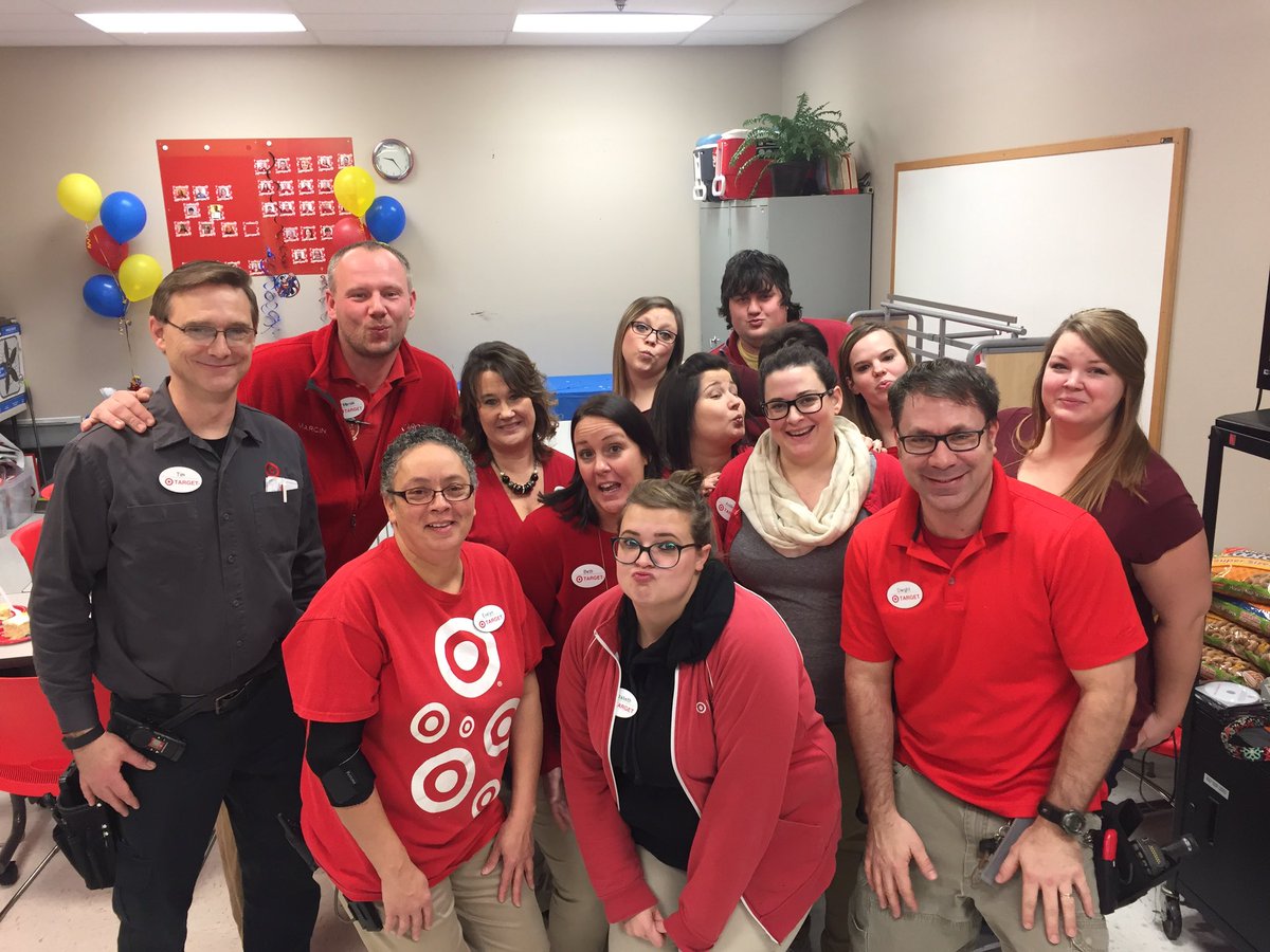 marcinkrawat's tweet photo. It has been such a great journey with this amazing crew! I will miss them a ton!!! #992express #choochootrain #bestteaminretaiil https://t.co/j4Wiero1aU