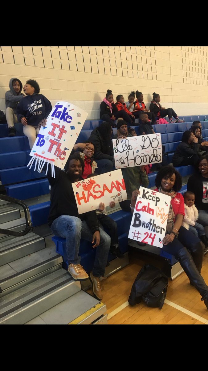 dcpscluster1's tweet photo. @HendleyES - Reviving the basketball team and cheerleading squad. Your students look fantastic!Congrats on your first win. https://t.co/BCX3625Wy3