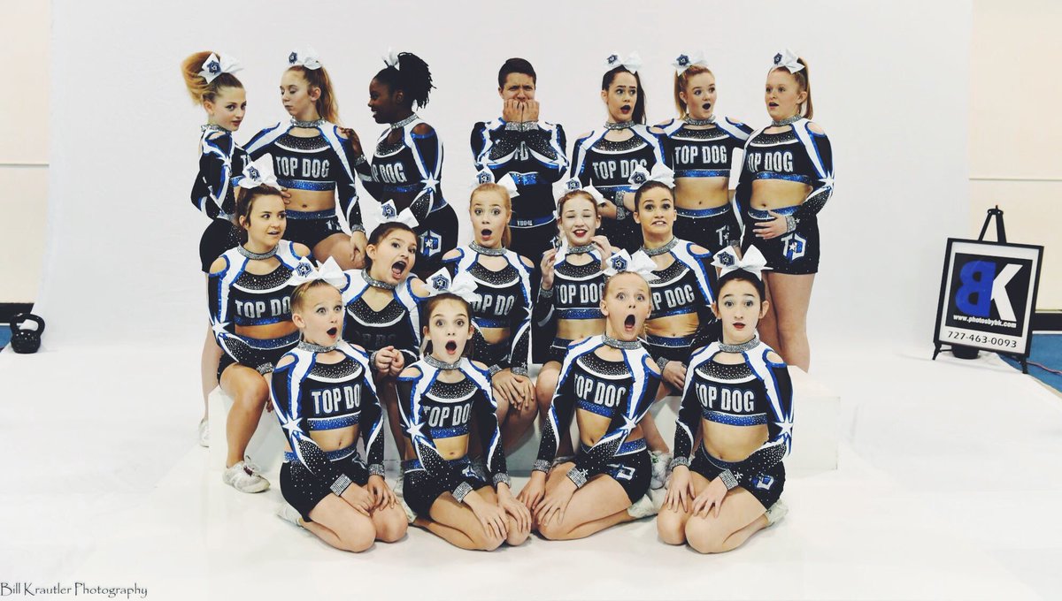 Picture day was so much fun with this awesome team! #watchoutforblackice ◼️📸