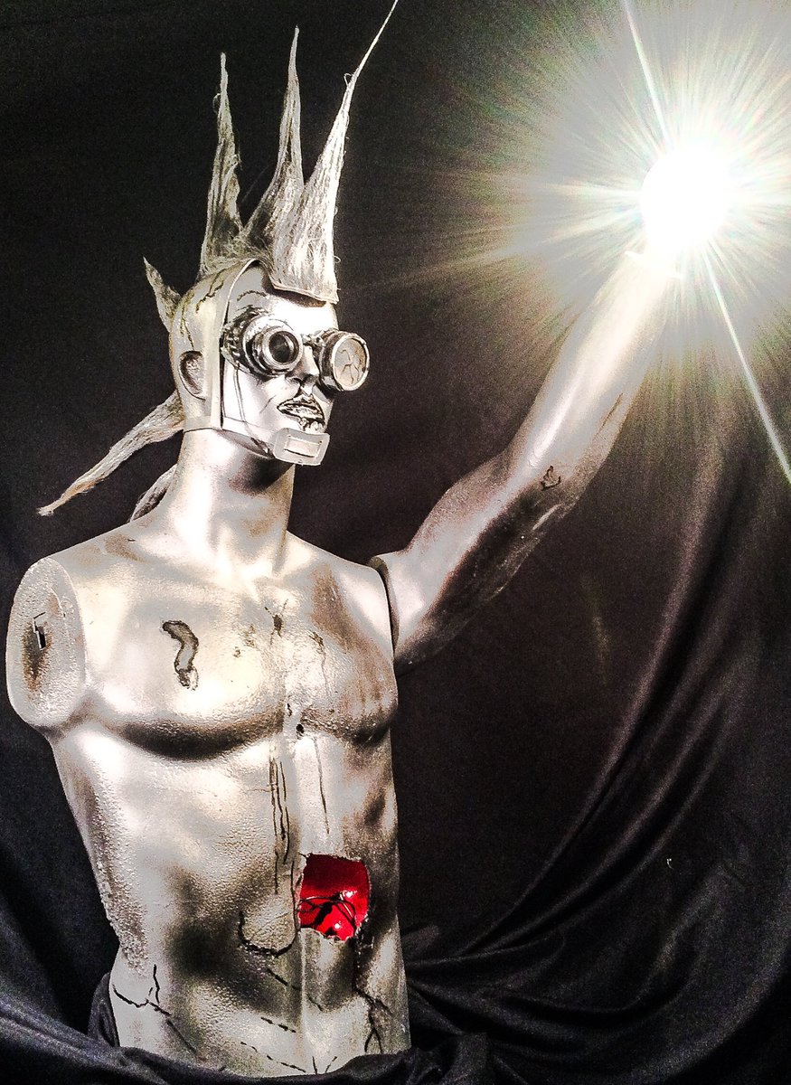 OdditiesRandom's tweet image. Mechanicaliberty. Mixed media lamp. That was a fun project. So glad it's already SOLD. :)