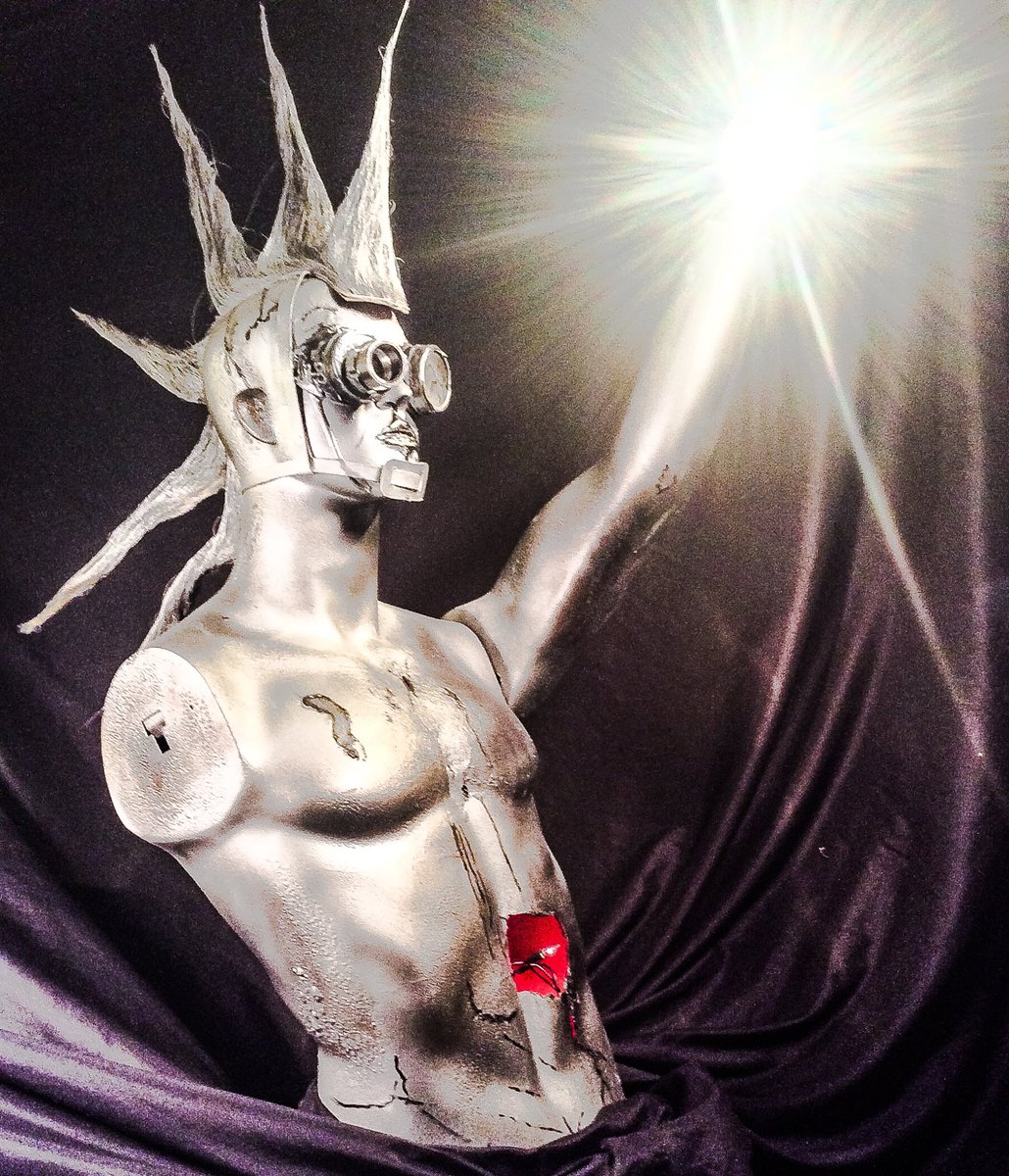 OdditiesRandom's tweet image. Mechanicaliberty. Mixed media lamp. That was a fun project. So glad it's already SOLD. :)