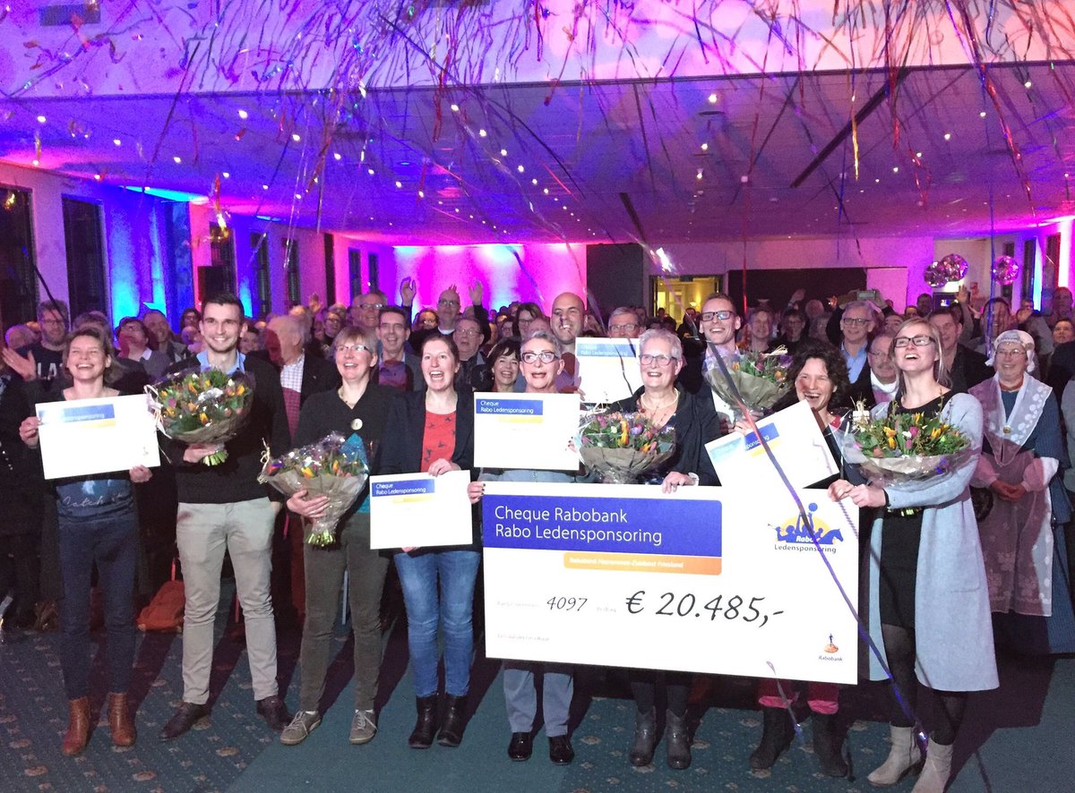 Leuke en leerzame sponsoravond gehad van de @RaboHeerenveen! En met <a href="/kvheerenveen/">kvHeerenveen</a> €350,- opgehaald met de #raboledensponsoring