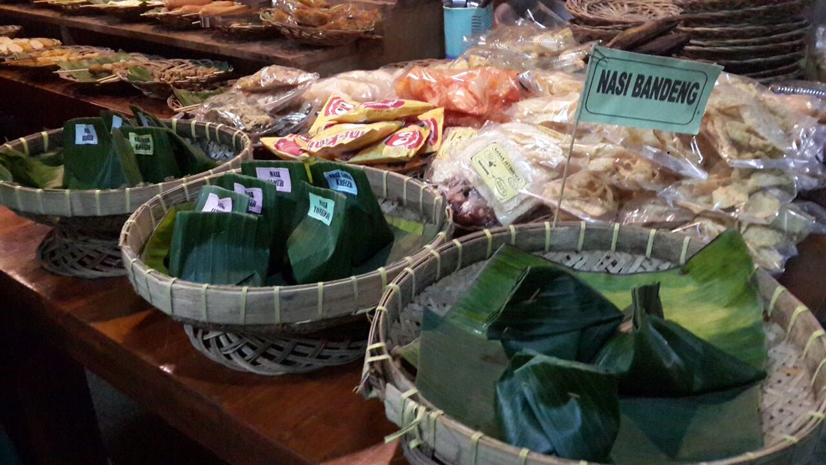 senengpiknik's tweet photo. Salah satu tujuan kuliner di wilayah solo raya @wedanganjoglo https://t.co/VGsVxl9gRc