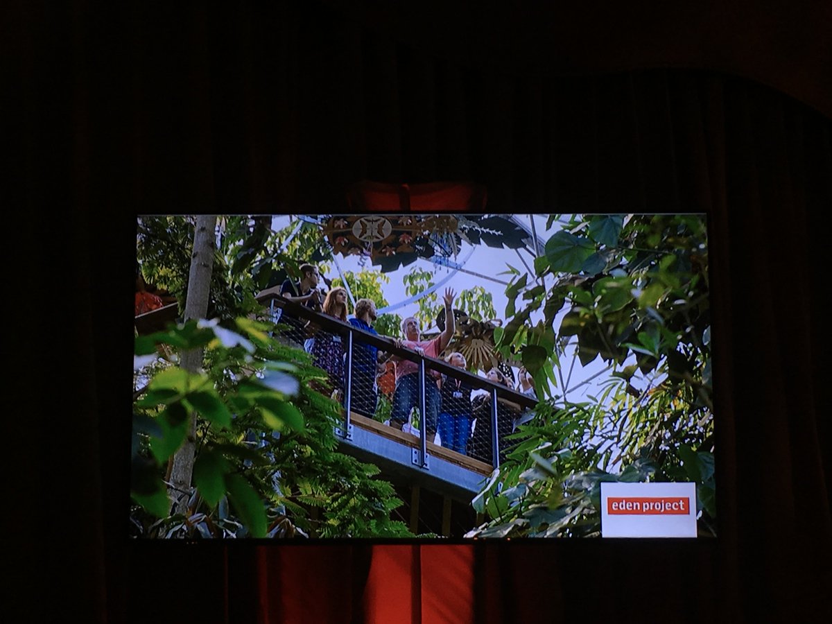 CornwallCollege's tweet photo. Winner of the Training Programme of the Year Award @EdenProject Sponsor: @ccbtraining #EBTA17 https://t.co/DgF2eLOjlH