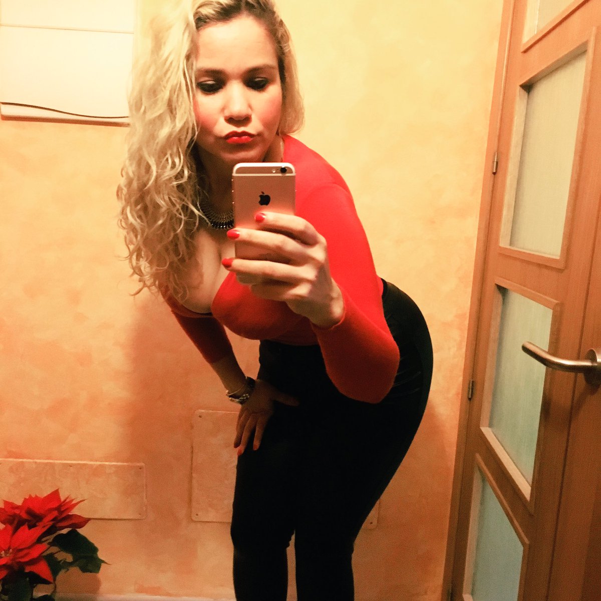 Rafaela Macedo Faria (@f1rafaela) on Twitter photo 