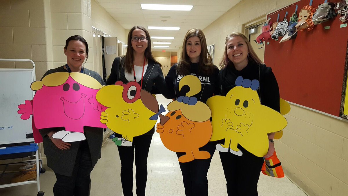 MissMeldrum's tweet photo. Little Miss Chatterbox, Little Miss Busy, Little Miss Curious, and Little Miss Sparkles! Happy National Literacy Day!! https://t.co/5dvN78lRrK