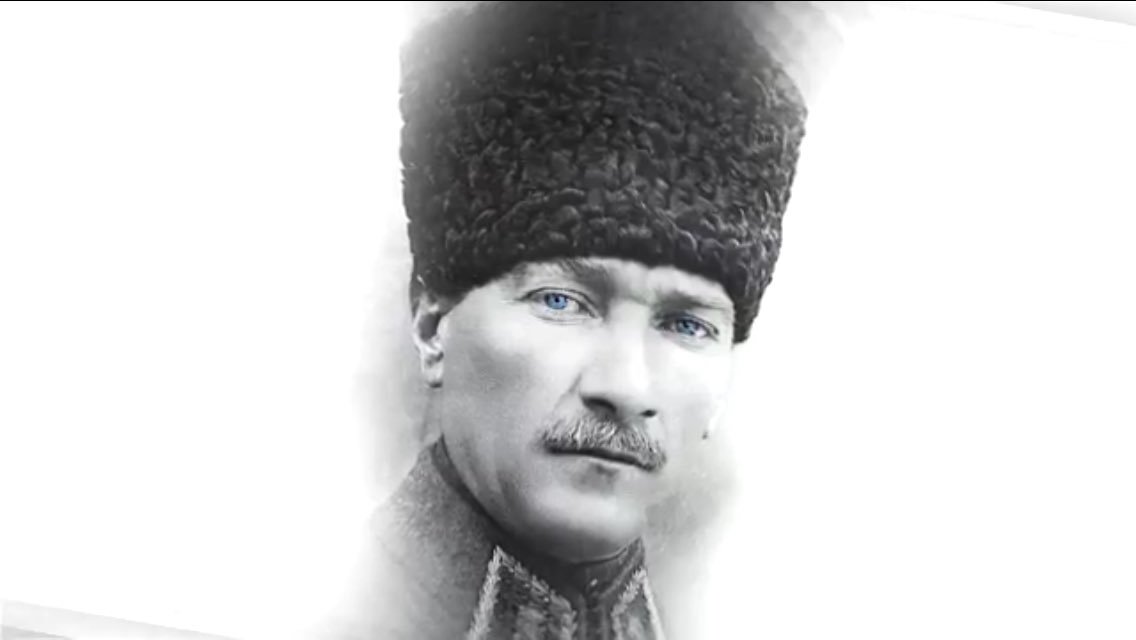 Sonra kalkıp bugün dayatılmaya çalışılan başkanlık sistemini teklif etse (olmaz ya). "Atam rakı seni bozuyor," der, ona da HAYIR derim...